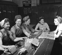 Lunch hour at Penn Railroad, 1943
